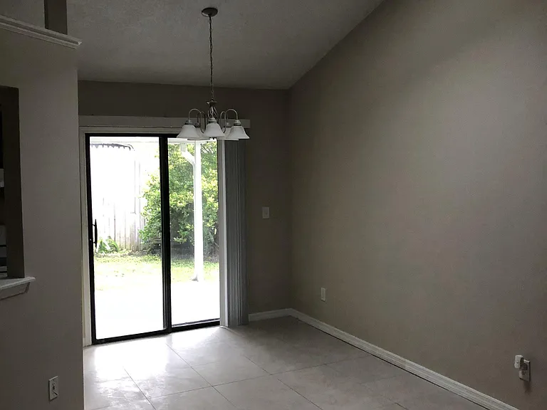 1328 Bay Hill Blvd #B — Photo 4