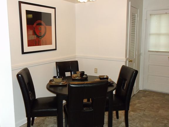 4th image of 1889 Fernbrook Dr