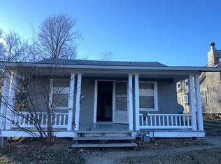 104 S Ralston St, Sugar Creek, MO 64054