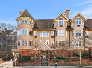 626 Washington St APT 1, Brookline, MA 02446