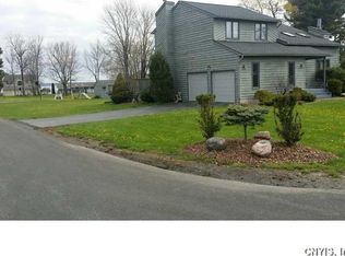 6957 Lakeshore Rd, Cicero, NY 13039