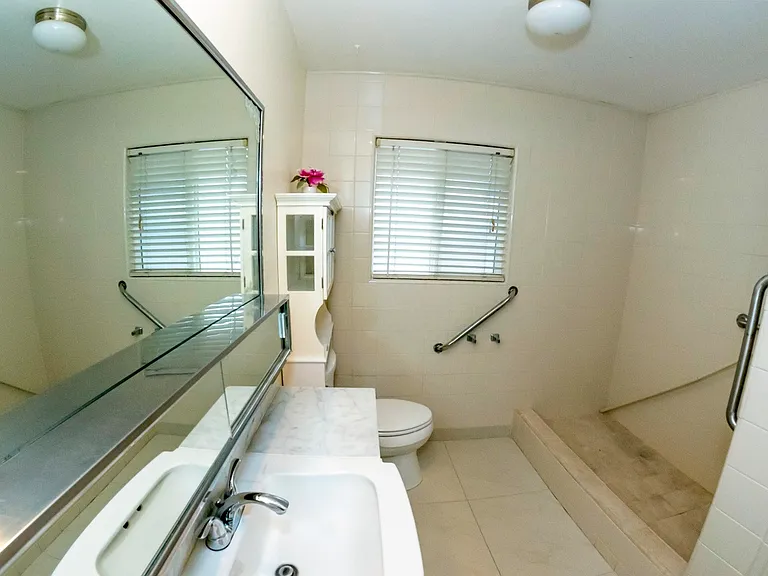112 Santa Ana Ave — Photo 7
