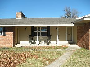 2nd image of 301 Hickory Bend St