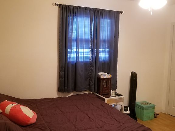 5th image of 25 Meadowlark Ln