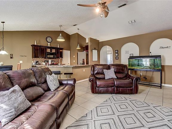 5th image of 2893 Sweet Springs St