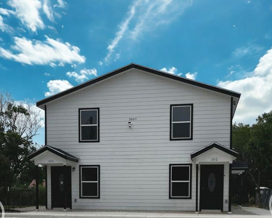 1st image of 3007 MCARTHUR AVE