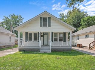 25719 Kitch St, Dearborn Heights, MI 48125