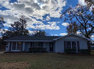 3520 Stratford Dr, Columbus, GA 31906