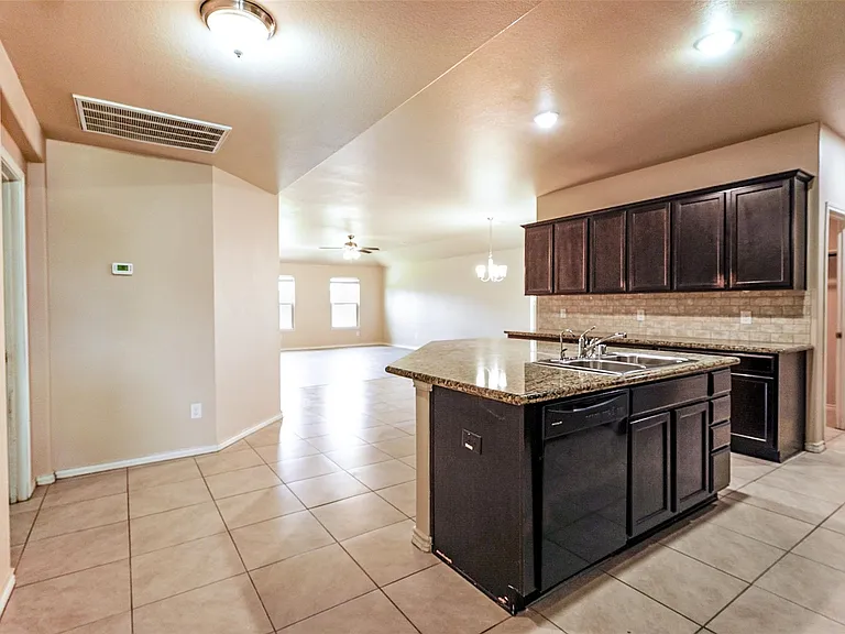 18303 Trace Pointe Ln — Photo 2