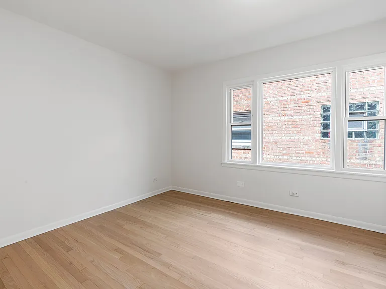5439 N Artesian Ave #1 — Photo 6