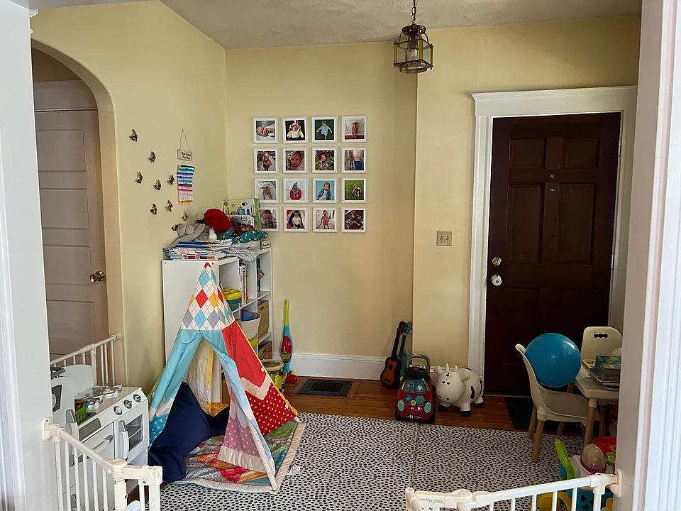 Front entry foyer