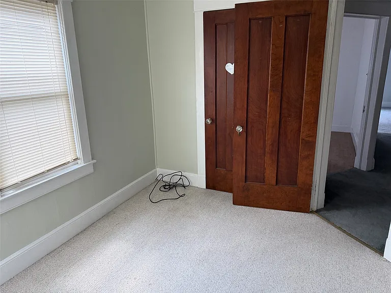 27 1/2 Euclid Ave — Photo 12