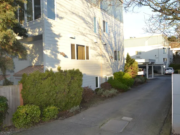 9522 1st Ave NE APT B, Seattle, WA 98115
