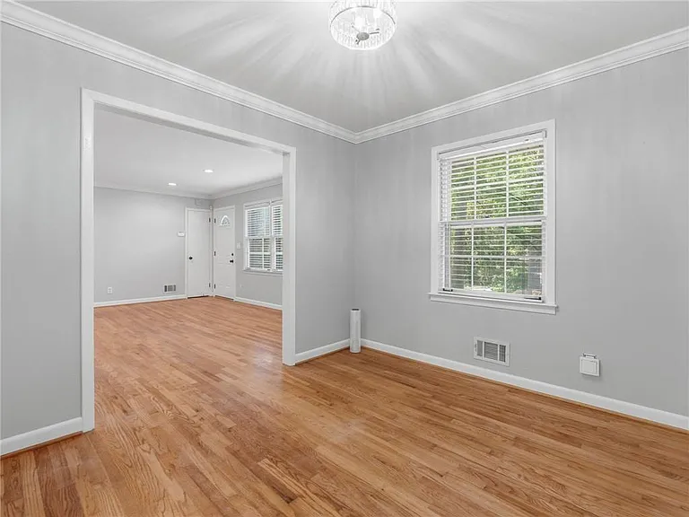 1111 N Valley Dr — Photo 18