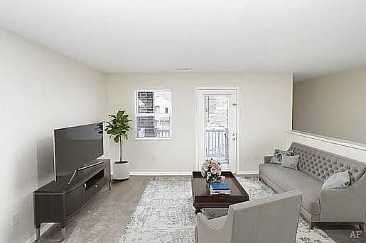 Living Area - Hidden Ponds