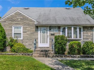 108 Crestview Rd, Fords, NJ 08863