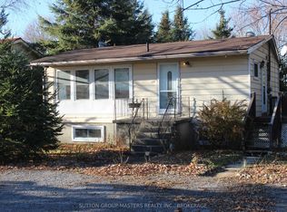 304 Main St, Loyalist, ON K0H 1G0