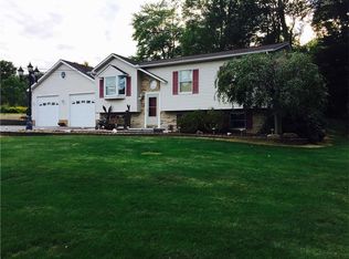 1015 Old State Rd, New Castle, PA 16101