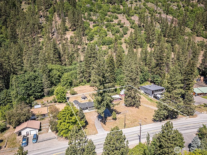 3rd image of 8494 Icicle Road