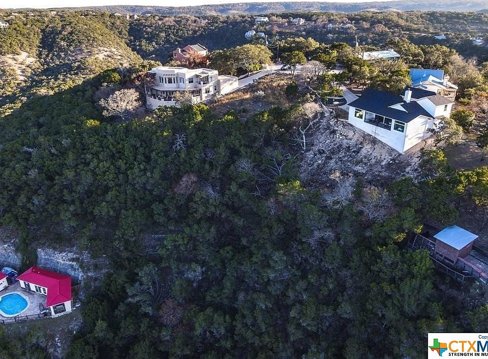 1st image of 9 Hilltop Dr