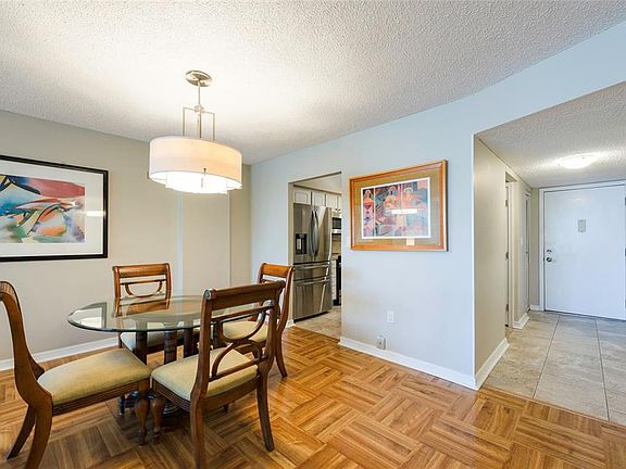 5th image of 700 BEACH DRIVE NE #406