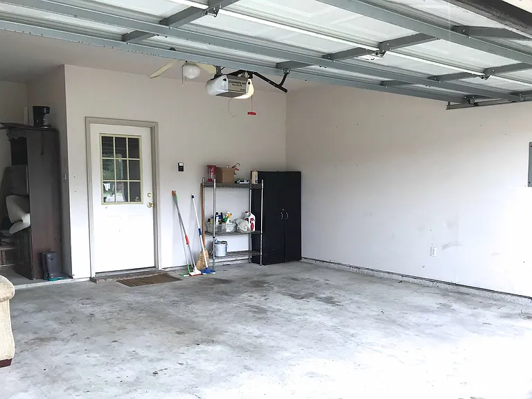 5684 Ducros Dr — Photo 7