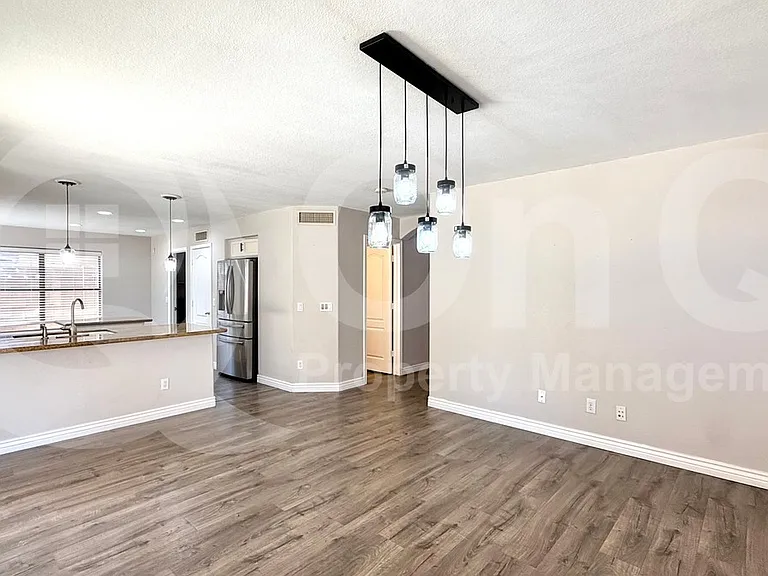 1733 E Harrison St — Photo 6