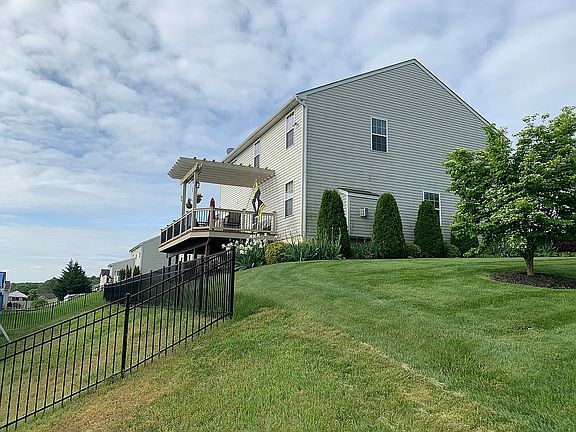 4th image of 17309 Kennebeck Ln