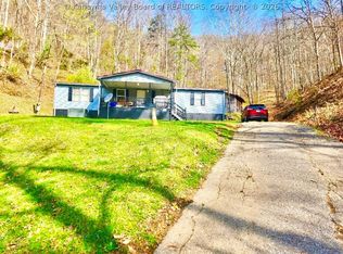 191 Everett Hager Rd, Chapmanville, WV