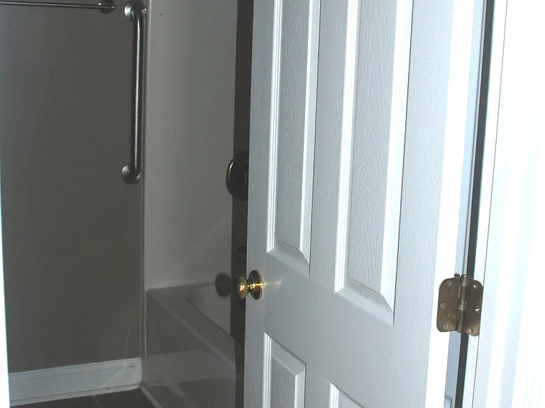 126B Colony St — Photo 11