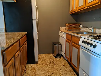 Rented by R New York