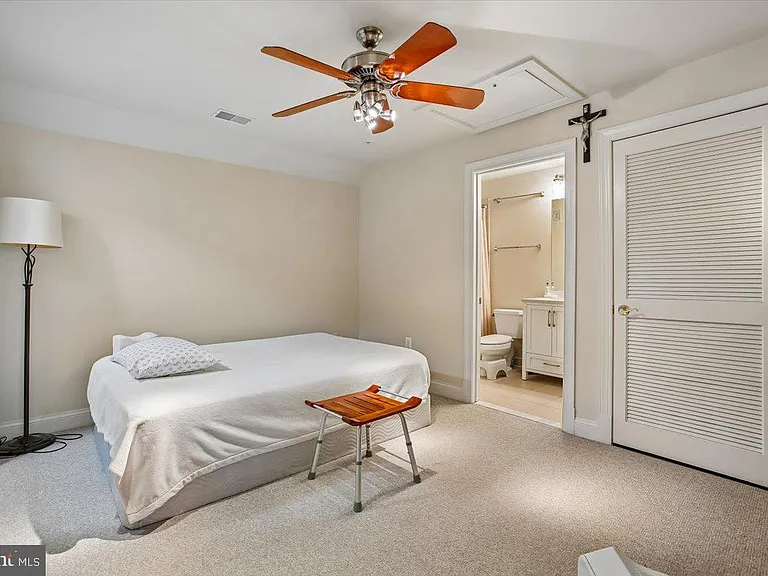 1309 McLean Crest Ct — Photo 35