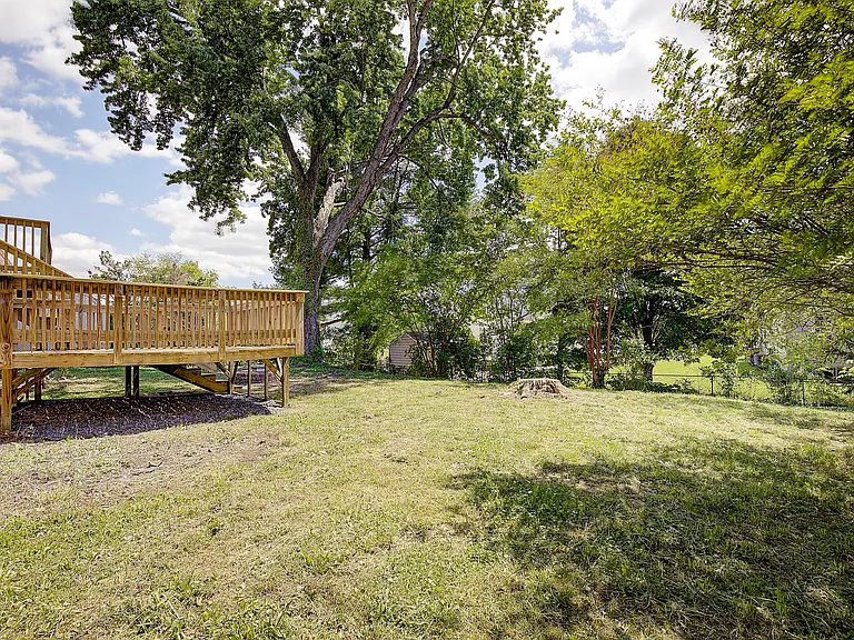 6417 Kaine Dr — Photo 42