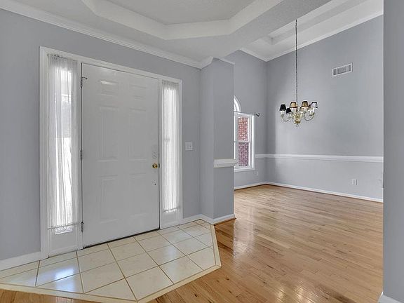 4th image of 2465 Chandler Rd