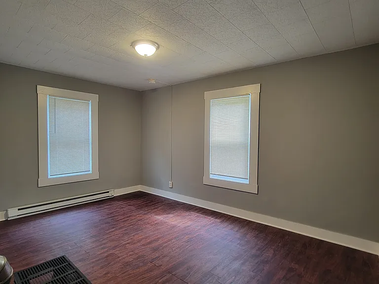 162 Rollstone St #1A — Photo 6
