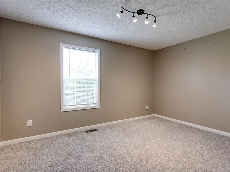 3039 Greens Mill Rd — Photo 18