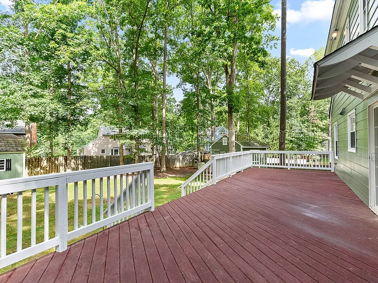 504 Winamack Ct — Photo 35