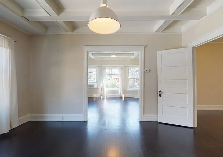 427 Sunset Ave — Photo 2