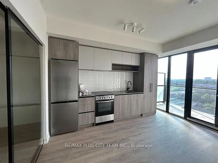 181 Sterling Rd #916 — Photo 3