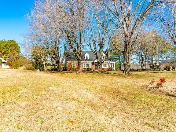 4th image of 1712 Lakeside Dr