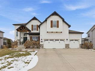 2008 NE 114th St, Kansas City, MO 64155