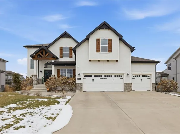 2008 NE 114th St, Kansas City, MO 64155