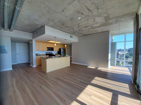 4th image of 1080 Park Blvd Unit 907