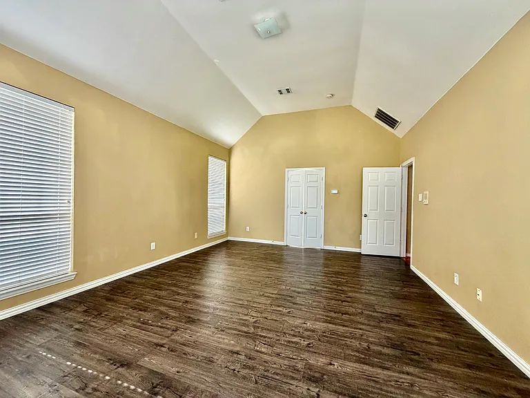 525 Salisbury Dr — Photo 20