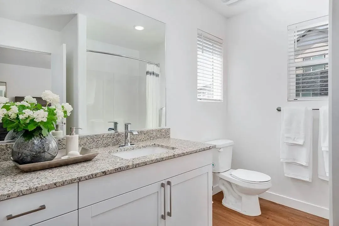 Gladstone Place Townhomes — Photo 4
