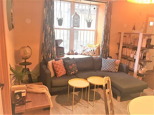 Rented by Lang Realty LLC | media 17