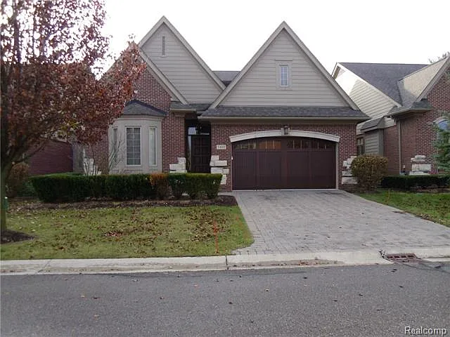 5400 Pembrooke Crossing Ct photo 1