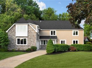 24275 Hilltop Dr, Beachwood, OH 44122