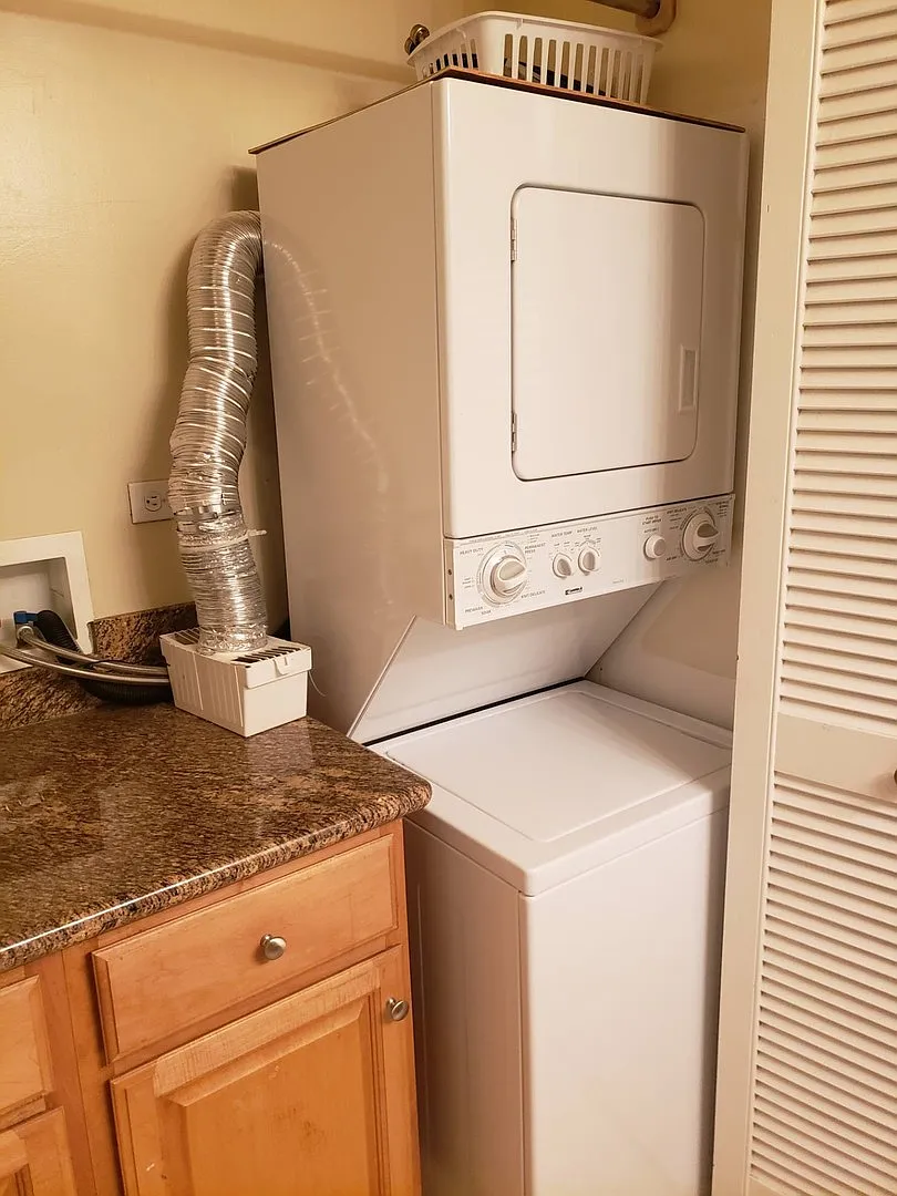 1350 Ala Moana Boulevard, 2 bedroom, 2 bath Fully Furnished — Photo 3