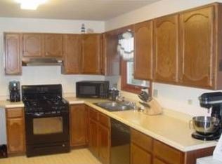 109 S 7th Ave, Saint Nazianz, WI 54232